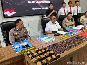 Video: Momen Polisi Bongkar Peredaran Vape Narkoba di Mojokerto