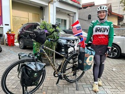 Perempuan Iran Gowes Ribuan Kilometer Keliling Asia Demi Misi Perdamaian