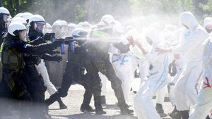 Chaos di Estonia, Polisi Bentrok Sengit dengan Massa dalam Simulasi Krisis Nasional Lynx 2026
