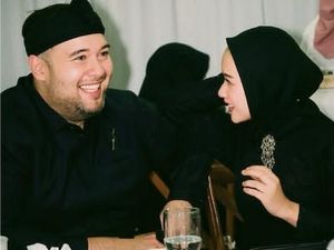 Potret Cita Citata dan Didi Mahardika Kompak Hangout Bareng Teman di Kafe