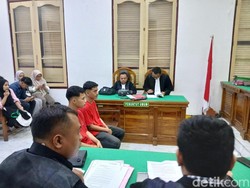 2 Pria di Medan Terancam 6 Tahun Bui gegara Beli Pertalite 20 Liter Pakai Jeriken