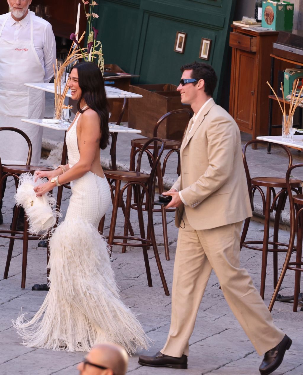 Gaun Pengantin Dua Lipa Makin Sensasional di Pesta Pernikahan di Italia