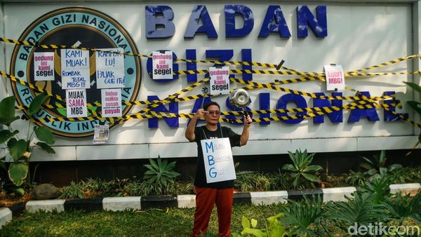 Massa Demo Segel Kantor BGN