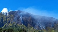 Bukit Sempana Sembalun Terbakar Hebat, Pendaki Dievakuasi-Pendakian Ditutup