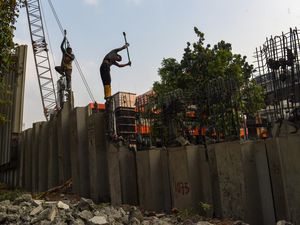 Kejar HUT Jakarta ke-499, Pembangunan Turap Kali Cideng Atas Dikebut