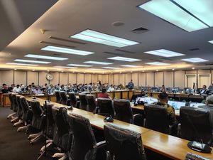 Menteri HAM Ngeluh di Rapat DPR: Kami Berprestasi tapi Tak Pernah Diapresiasi
