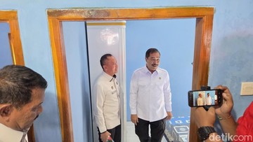 Menteri Imipas Tinjau Bedah Rumah di Sukabumi yang Dibangun Napi 19 Hari
