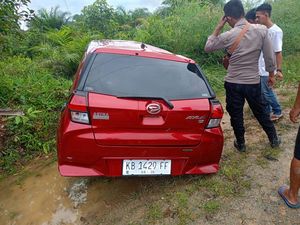 Mobil Kecelakaan Dijarah Habis-habisan