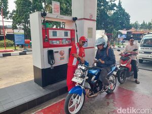 Pengendara 2-Tak Menjerit, Pengeluaran Bengkak Usai Harga Pertamax Naik