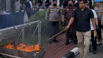 Polda Riau Musnahkan Narkoba Rp 8,4 M, 32 Ribu Jiwa Terselamatkan