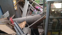 Ngeri! Tabung Oksigen Terpental 100 Meter lalu Timpa Rumah di Jakut
