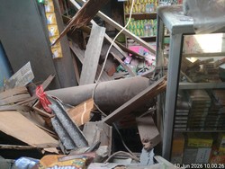Ngeri! Tabung Oksigen Terpental 100 Meter lalu Timpa Rumah di Jakut