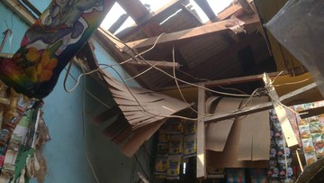 Rumah di Jakut Porak Poranda Tertimpa Tabung Oksigen, Pemilik Trauma