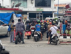 Harga Pertamax Naik, SPBU di Medan Padat Antrean hingga Kehabisan Stok