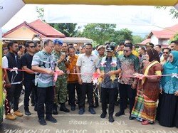 Pengaspalan Jalan 3 Km di Bone Rampung, Andi Asman: Ekonomi Pasti Melejit