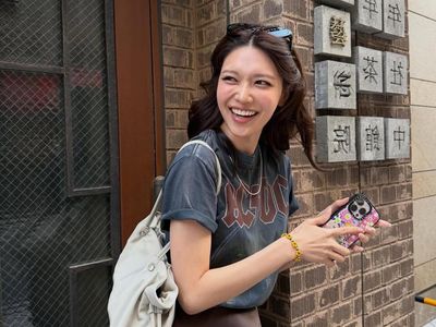 Pacaran 14 Tahun Kandas, Unggahan Terbaru Sooyoung di Jepang Jadi Sorotan
