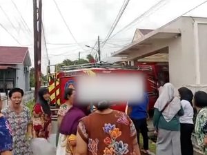 Video: Viral! Emak-emak di Medan Tegur Mobil Damkar Kirim Air ke Rumah Pejabat