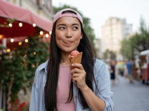 Jangan Keburu Takut Gemuk! Makan Es Krim Punya Manfaat Sehat Ini