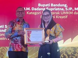 Majukan Pertanian Brebes, Bupati Paramitha Raih Penghargaan Disway