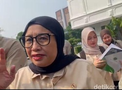 Video: Koalisi Masyarakat Peduli MBG Demo di DPR, Tuntut Nanik S Deyang Mundur