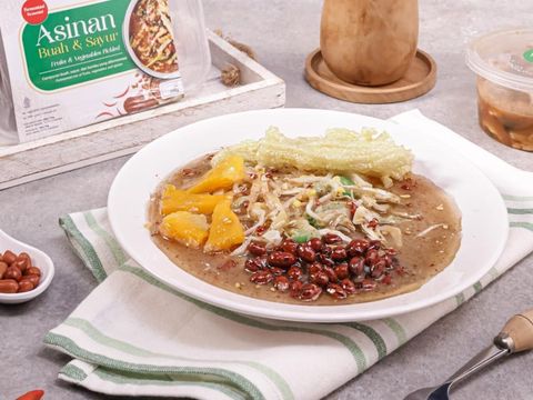 Kisah Inna Hidupkan Resep Asinan Fermentasi Keluarga Jadi Bisnis Ramah Lingkungan
