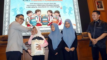 KWP Bersama BNI Salurkan 2.000 Paket Peralatan Sekolah di 3 Provinsi