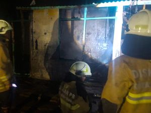 Lansia Tewas Terbakar Dalam Kamar Kontrakan di Bandung