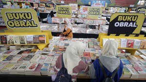 Berburu Buku Murah Jelang Tahun Ajaran Baru