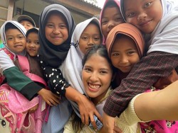 Putri Widhiasari Nikmati Alam Ciwidey, Berbagi Ilmu ke Warlok