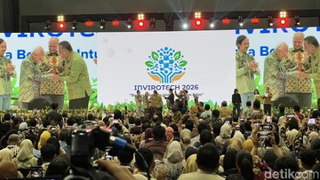 Emil Salim Terima Lifetime Achievement Kalpataru, Pesan Agar Laut Dijaga