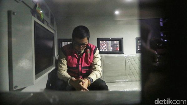 Bos Motor Listrik BGN Ditahan Kejagung, Diduga Terlibat Mark Up Pengadaan
