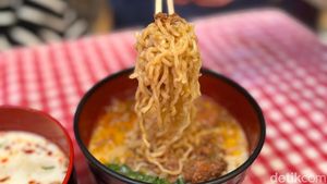 Jajan Hemat di Blok M Hub, Ada Bakmi dan Nasi Telur Pontianak Enak
