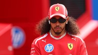Lepas Kepang Ikonik, Lewis Hamilton Pamer Rambut Ikal Alami di F1 Grand Prix