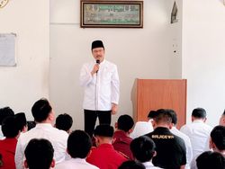 Salat Jumat Bersama Siswa Sekolah Rakyat, Mensos Beri Pesan Ini