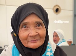 Video Nenek Jumariah Pulang Haji dengan Sekoper Cinta