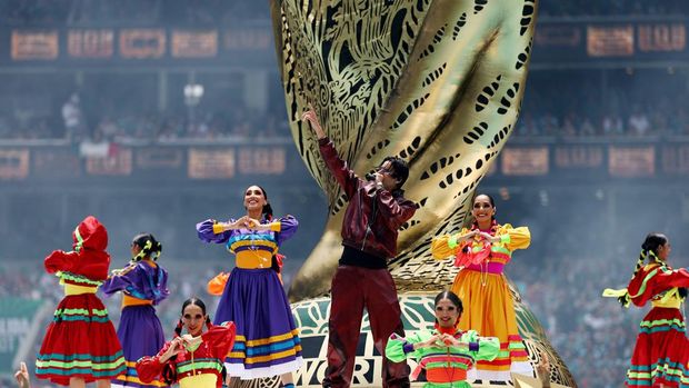 Soccer Football - FIFA World Cup 2026 - Group A - Mexico v South Africa - Estadio Azteca, Mexico City, Mexico - June 11, 2026 Danny Ocean performs during the opening ceremony before the match REUTERS/Kai Pfaffenbach