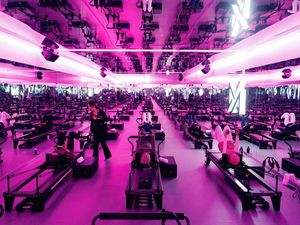 Untuk Capai Body Goals, Ini Perbedaan Mat Pilates dan Reformer Pilates