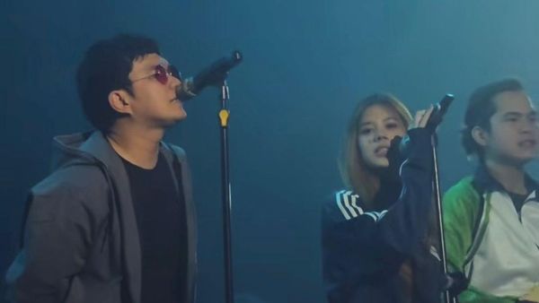 Momen Shafeea Debut Manggung, Langsung Bawakan Lagu Oasis