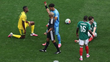 Rekor! 3 Kartu Merah di Laga Pembuka Piala Dunia