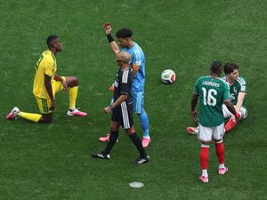 Profil Yaya Sithole, Pemain Pertama yang Diusir Wasit Piala Dunia 2026