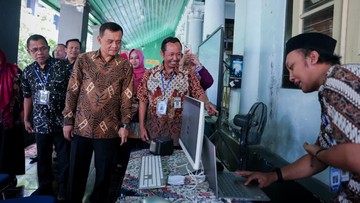 Ahmad Luthfi Pastikan Pelaksanaan SPMB SMA/SMK di Jateng Berjalan Lancar