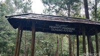 Pendakian Gunung Adeng Padukan Keindahan Alam dan Nilai Spiritual