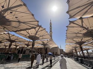 Kelompok Pertama Tamu Umrah Raja Salman Akan Tiba di Madinah, Ada dari Indonesia
