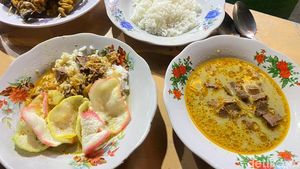 Malam Minggu Asyiknya Makan Gulai Tikungan Legendaris di Blok M