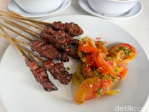 Maknyus! Cobain Sate Maranggi hingga Soto Sapi Legendaris di Cempaka Putih