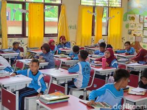 Sekolah Terluar Terbantu Internet Gratis Pemerintah, Tapi...