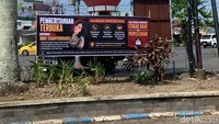 Spanduk Terkait Dugaan Investasi Bodong Terpasang di Jalanan Bengkulu