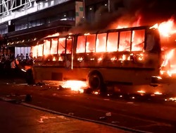 Video: Bus Shuttle Pengangkut Penonton Piala Dunia Dibakar di New York