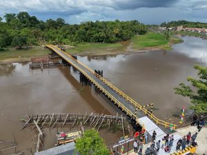 Resmikan Jembatan di OKI, Gubernur Sumsel Komitmen Perkuat Konektivitas