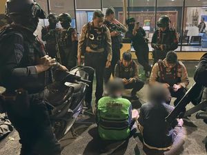 Polisi Amankan 4 Orang Diduga Pakai Narkoba Saat Patroli di Tanjung Priok